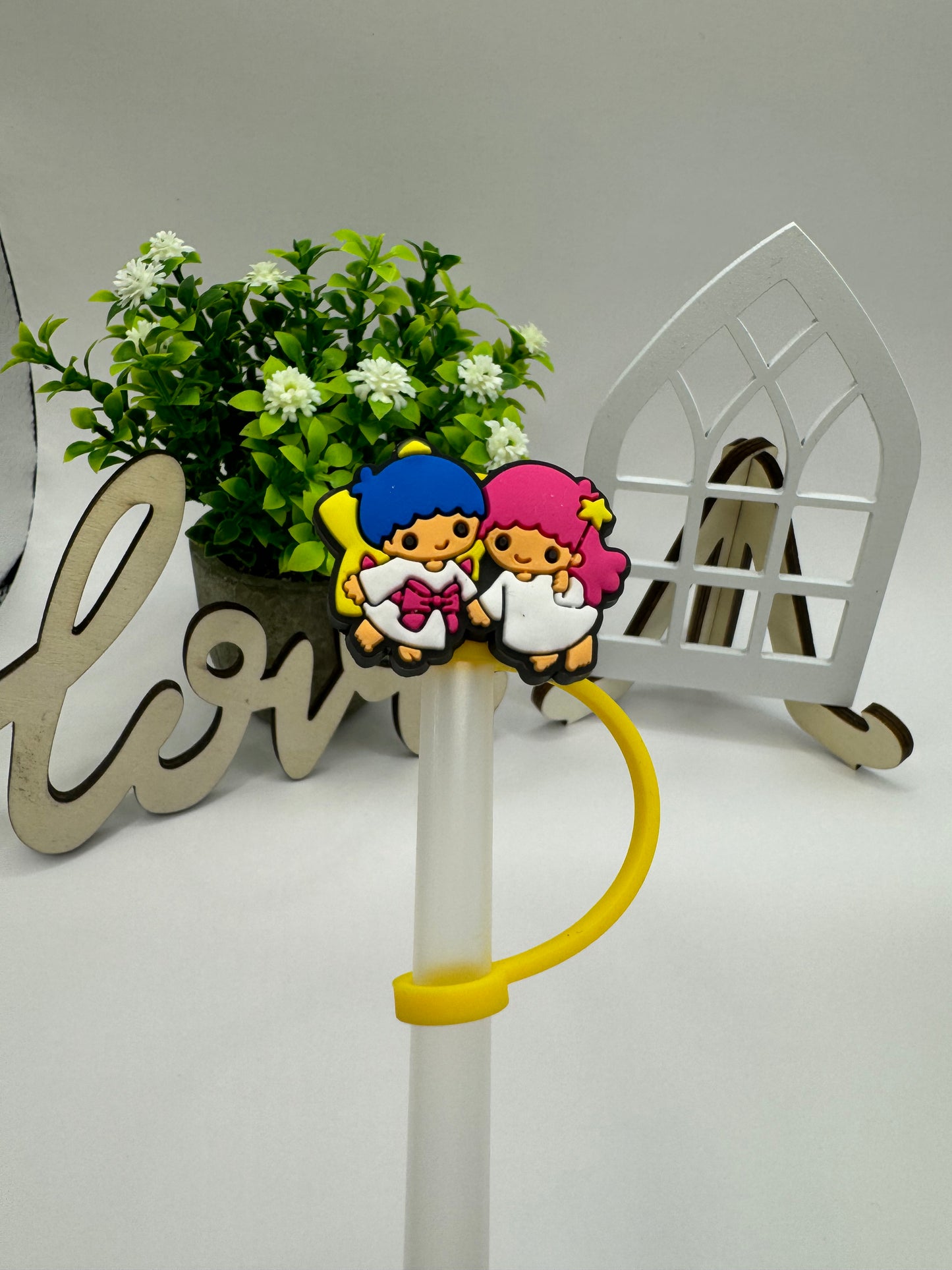 Straw toppers.