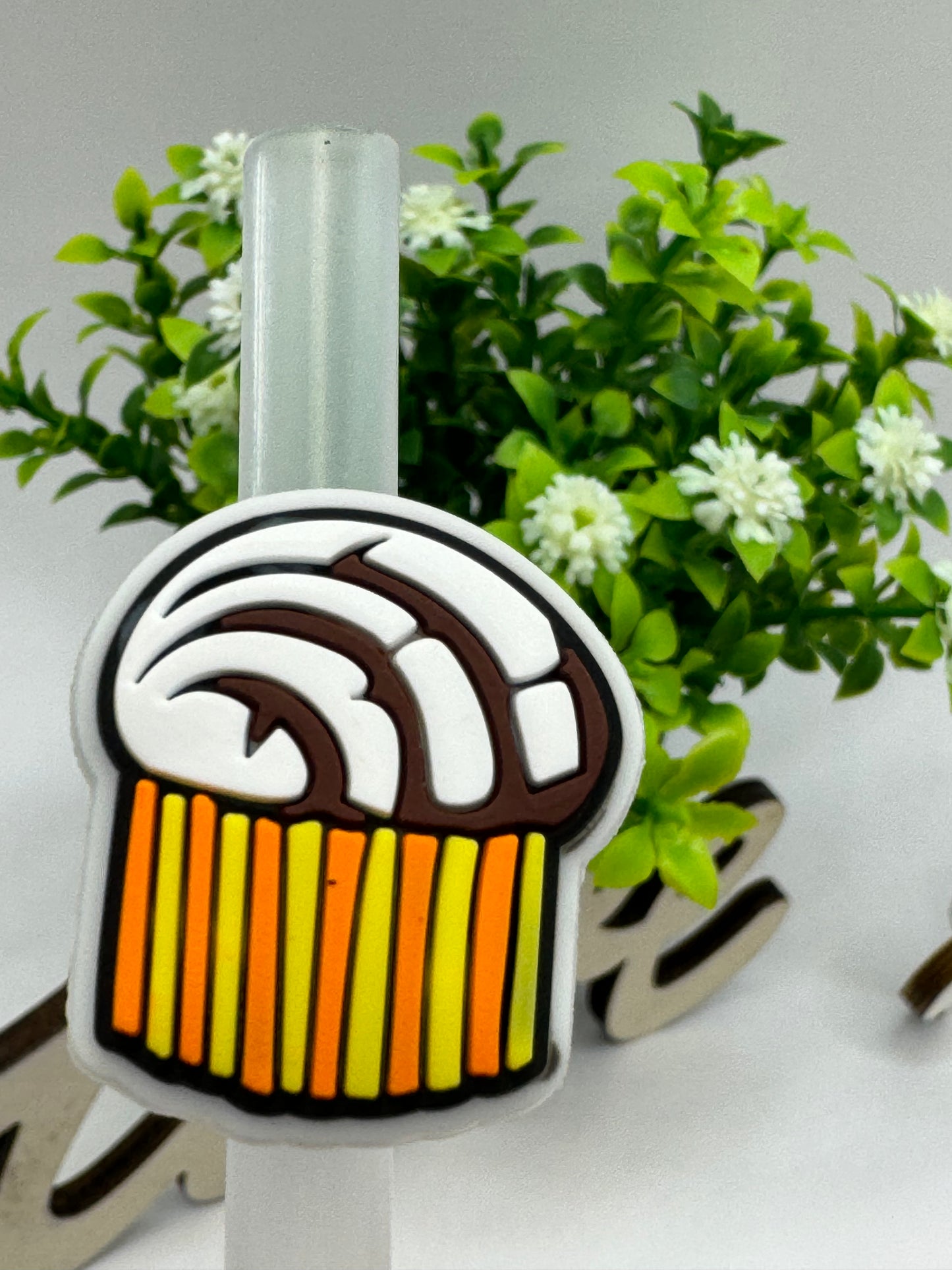 Straw charms