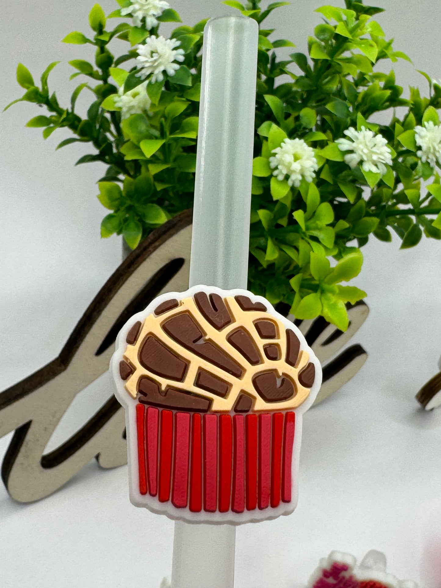 Straw charms