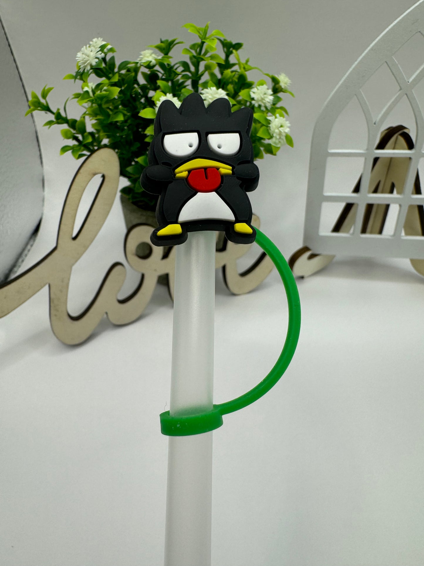Straw toppers.